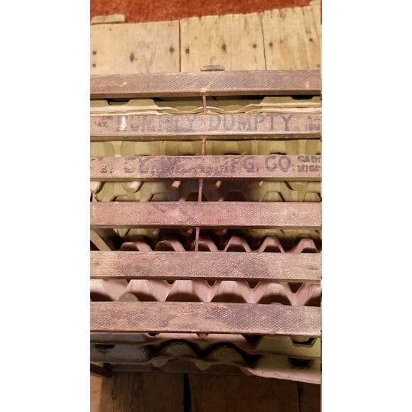 Vintage Egg Crate, Wood Slats, Humpty Dumpty, Farmhouse Kitchen Storage Decor - Picture 3 of 5
